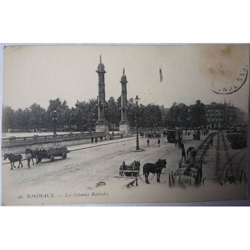 Bordeaux 33 Gironde Les Colonnes Rostrales