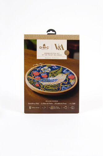 Kit Broderie Point De Croix Le Voleur De Fraises