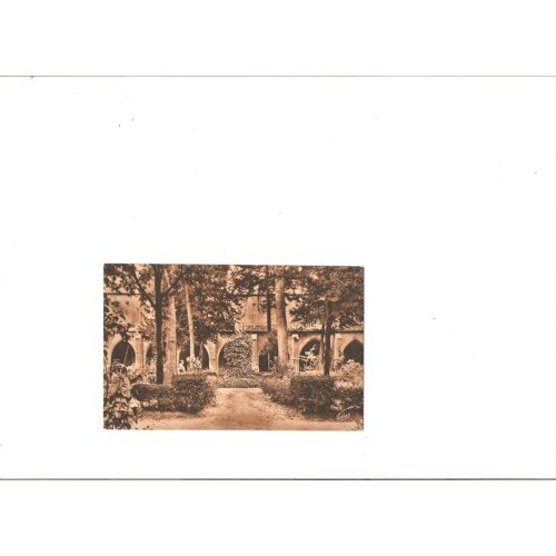 Saint Maximin La Sainte Baume Cour Interieure