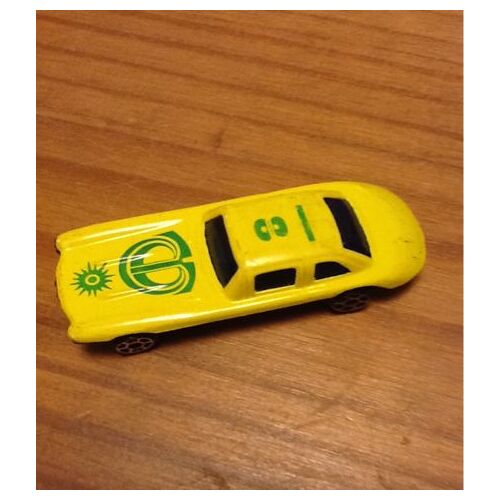 Voiture Sport Jaune