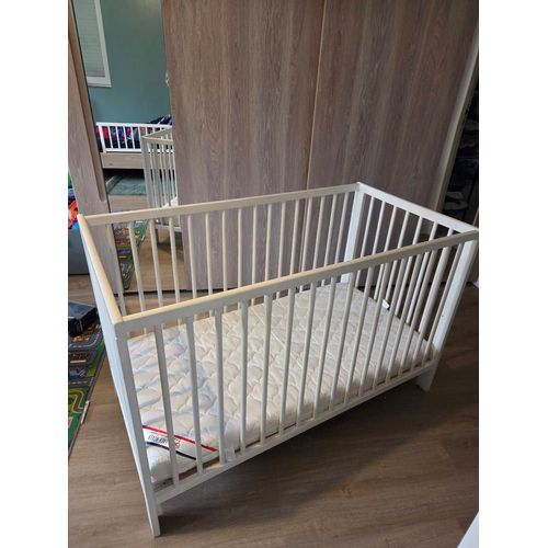 Lit Bébé + Matelas