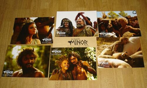 Sa Majesté Minor - Jeu De 6 Photos D'exploitation Cinématographique - Format 21x28 Cm - Un Film De Jean Jacques Annaud Avec José Garcia, Vincent Cassel, Claude Brasseur, Mélanie Bernier, Rufus - 2007