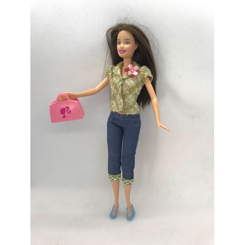 Poupée Barbie Teresa Fashion fever Mattel cheveux longs bruns raides tenue complète chaussures sac jeans talons compensés 