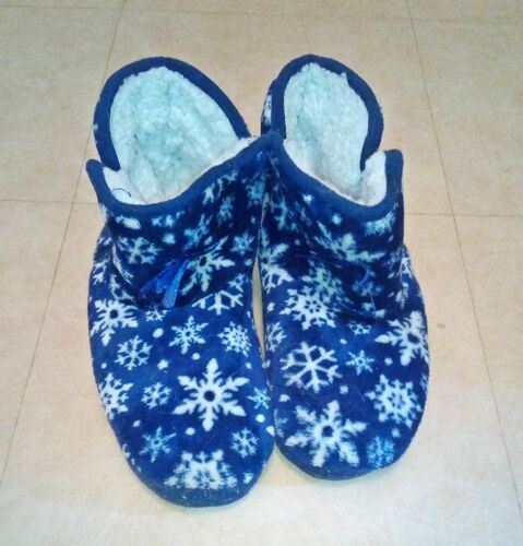 Chaussons Polaires Taille 39 ..