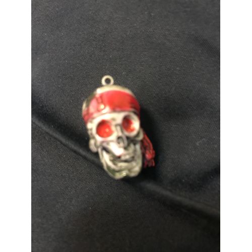 Pendentif Tête De Mort Pirates Des Caraïbes - Pvc 2,7x1,5 Cm