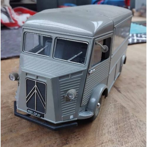 Citroen Type H/Hy Gris 1/21 (Marque Solido)-Solido