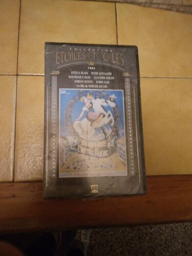 L Auberge Du Cheval Blanc. K7 Vhs