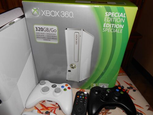 Xbox 360 Edition Limitée Blanche 320 Go, 2ème Manette Sans Fil, Casque, Kinect+4jeux, Batteries Et Chargeurs