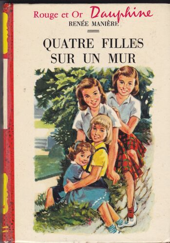 Quatre Filles Sur Un Mur.