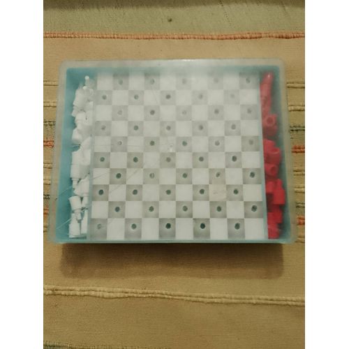 Petit Jeu De Dame En Plastique Vintage Années 70.