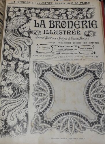 La Broderie Illustrée - Journal Artistique Et Pratique De Travaux Féminins, 8e Année, N°41 (8 Octobre 1905) : Dessous De Vase Ou De Lampe Orné De Dentelle / Croquis De Chaussons De Baby / Lambrequin(...)