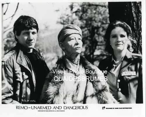 Remo - Unarmed And Dangerous - Remo Sans Arme Et Dangereux : Photo Argentique D'exploitation Cinématographique - Format 20x25 Cm - De Guy Hamilton Avec Fred Ward, Joel Grey, Wilford Brimley - 1985