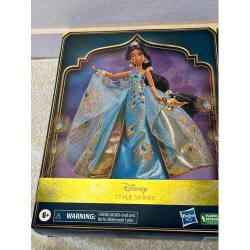 Poupée Jasmine 