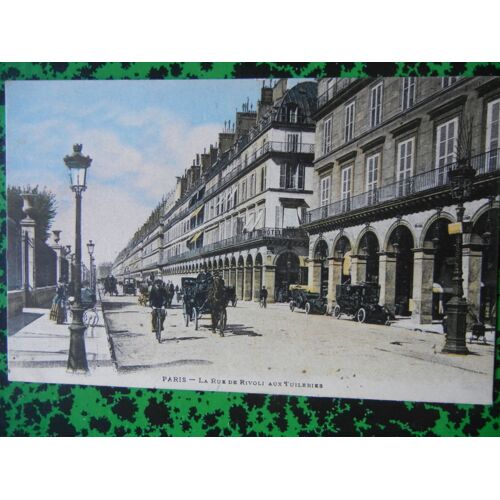 Paris - La Rue De Rivoli Aux Tuileries