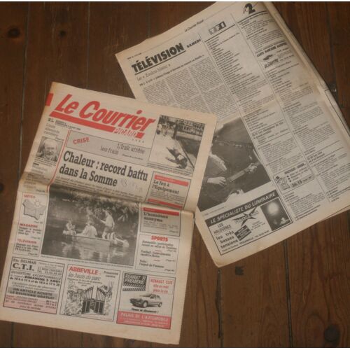 Presse Regionale / Le Courrier Picard / Johnny Clegg 1/2 Page / L'insolence A La Television Avec Coluche Et Desproges 1/2 Page / 14205