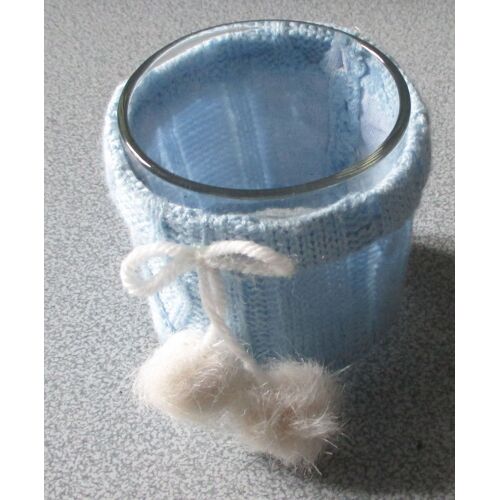 Petit Pot En Verre Habillé D'un Lainage Tricoté Bleu Clair Agrémenté De 2 Pompons Blancs Duveteux - Diamètre 7cm Hauteur 8cm-Peut Servir De Mini Cache-Pot Ou Photophore-Vendu Vide