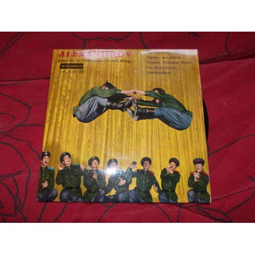 Danseurs Et Ch¿Urs De L'armée Rouge Les Partisans Russes / Plaine, Ma Plaine / Hymne National Russe / La Marseillaise / Dubinushka Vasilievitch Alexandrov  Disque N° Ep 30181
