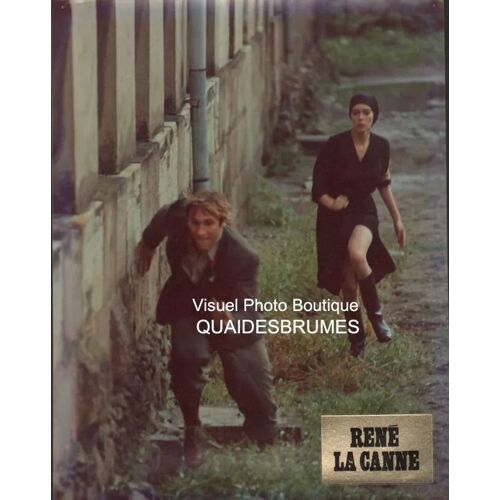 René La Canne: Photo Glacée D'exploitation Cinématographique - Format 23x29.5 Cm - De Francis Girod Avec Gérard Depardieu, Sylvia Kristel, Michel Piccoli, Jean Carmet, Stefano Patrizi - 1977