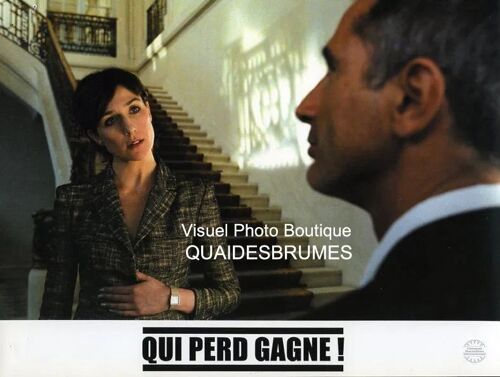 Qui Perd Gagne! : Jeu De Photos D'exploitation Cinématographique - Format 21x28 Cm - De Laurent Bénégui Avec Thierry Lhermitte, Elsa Zylberstein, Maurice Bénichou, Jean-Pierre Malo, Michel Aumont 2003