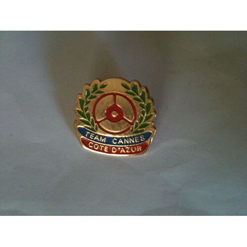 Pin's Team Cannes Côte D'azur
