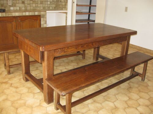 ENSEMBLE TABLE DE FERME , BUFFET ET 2 BANCS EN CHENE MASSIF