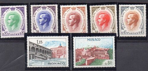 Monaco 1969 : 5 Timbres À L'éffigie De Rainier Et 2 Timbres Sur Le Palais Princier.