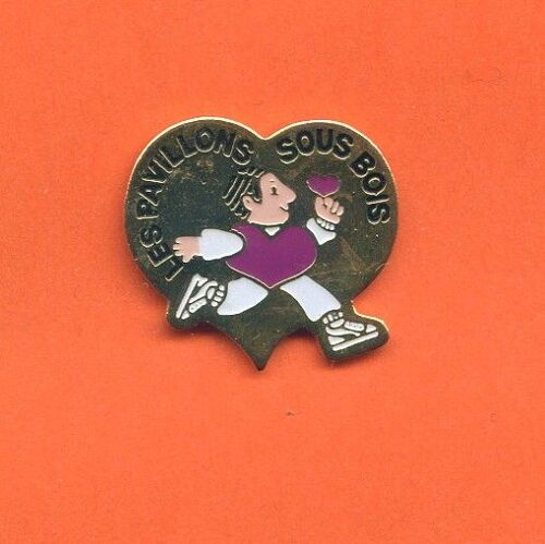 Rare   Pins    Coeur   Les Pavillons Sous Bois       E650