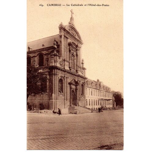59 Cambrai - Carte Ancienne "La Cathédrale Et L'hôtel-Des-Postes"
