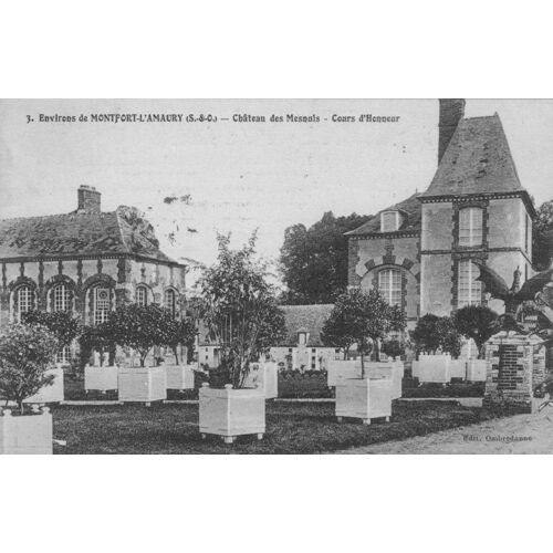 Carte Postale Ancienne "Environs De Monfort-L'amaury - Château Des Mesnuls - Cour D'honneur"
