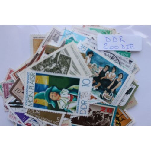 Allemagne De L'est 200 Timbres Différents