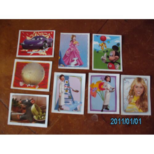 Lot De 8 Images Sticker Autocollant Disney Panini Carrefour De 2011 "Un Monde Magique" : N° 26, 44, 87, 114, 122, 126, 129 Et 162 Sur 168.