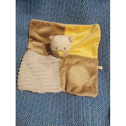 Doudou Plat Ours Marron Beige Jaune Gris Velours Texture Grelot P'tit Bisou Aubert