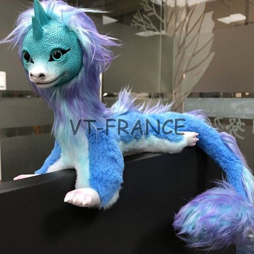 Peluche Disney Raya et le Dernier Dragon, Modele: Sisu 50cm