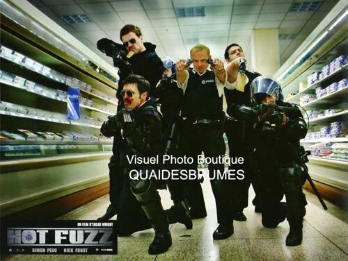 Hot Fuzz: Jeu De 6 Photos D'exploitation Cinématographique - Format 21x28 Cm - De Edgar Wright Avec Simon Pegg, Nick Frost, Martin Freeman, Robert Popper, Joe Cornish, Billie Whitelaw - 2007