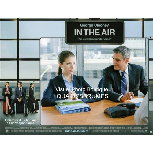 In The Air - Up In The Air: Jeu De 4 Photos D'exploitation Cinématographique - Format 21x27.5 Cm- De Jason Reitman Avec George Clooney, Vera Farmiga, Anna Kendrick, Jason Bateman, Melanie Lynskey 2009