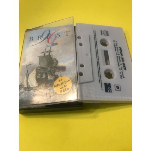 Brest 96 - La Musique De La Fete - Penn Ar Bed : Saozon, Gigue, Dz, Irlande, … - 12 Titres - Cassette - L Oz Production - Cassette Audio - K7 - Compact Cassette