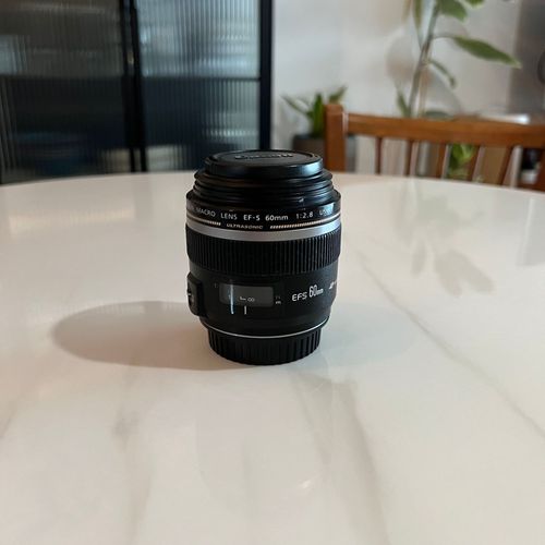 Objectif Canon EF 60mm f/2.8 USM Macro 