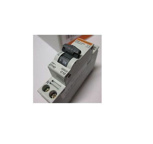 Merlin gerin 21024 Disjoncteur modulaire 1P+N 10A Multi 9 courbe C