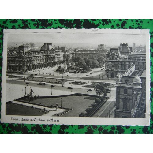 Paris - Jardin Des Tuileries - Le Louvre