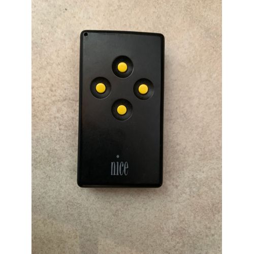 Télécommande de portail NICE
