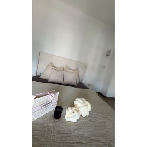 Lit double avec matelas 