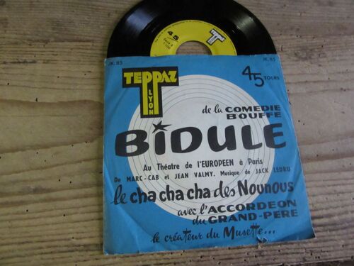 C Est Un Bidule Et Bidule Comedie Bouffe Du Theatre De L Europeen L Accordeon Du Grand Pere