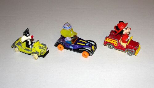 Voiture Mickey Sylvestre Looney Tunes Beber Tomy Disney Majorette Ertl