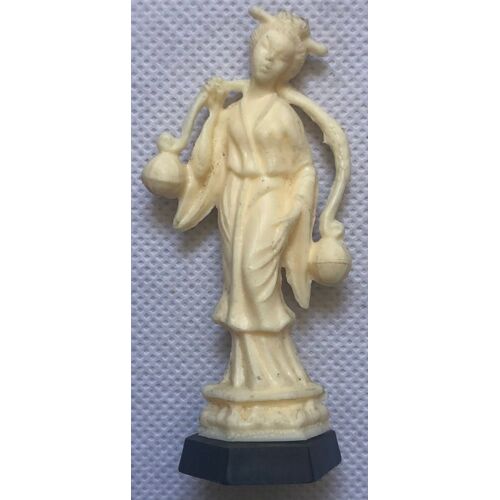 Figurine Chinoise Avec Un Balancier À Deux Boules Petits Modèle Série 3, Café Maurice, Figurine Publicitaire