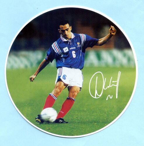 Carte Postale Ronde  Neuve Football Coupe Du Monde France  1998 Djorkaeff  Cp2