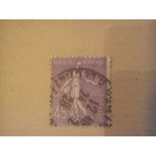 Type Semeuse Sur Fond Ligné