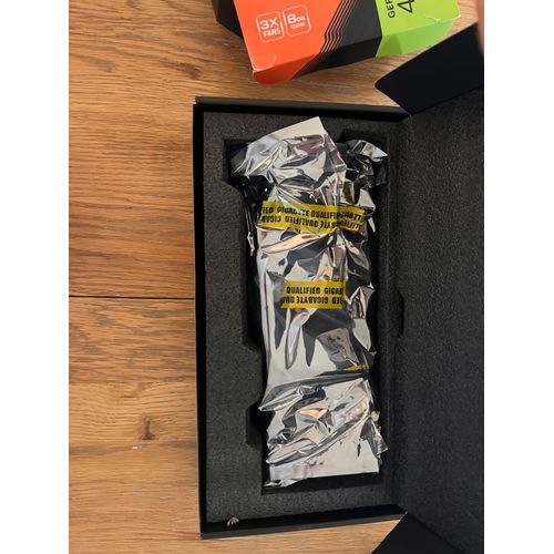 Carte Graphique Gigabyte NVIDIA GeForce RTX 4060 GAMING OC Carte graphique - 8GB GDDR6, 128-bit, PCI-E 4.0, 2550MHz Core Clock, 2x DP 1.4, 2x HDMI 2.1a, NVIDIA DLSS 3