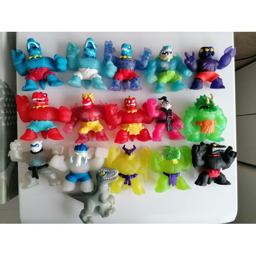 Lot De 16 Figurines Goo Jit Zu - Moose