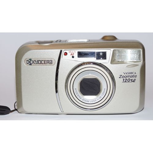 Compact YASHICA Zoomate 120 SE