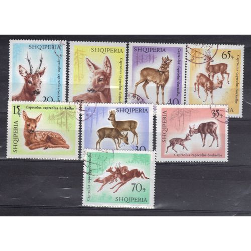 Albanie 1967 : Chevreuils : Faon / Mâle / Biche / Couple En Pelage D'hiver / Faon Et Biche / Nouveau-Bois / Couple / Chevreuils En Pelage D'été - Série Entière De 8 Timbres Oblitérés